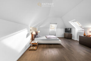 Schlafzimmer Eltern