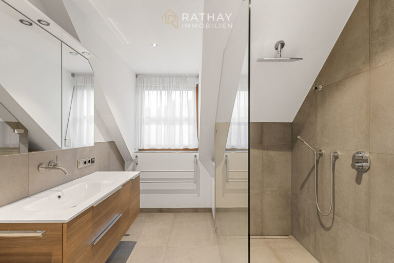 Badezimmer Eltern DG