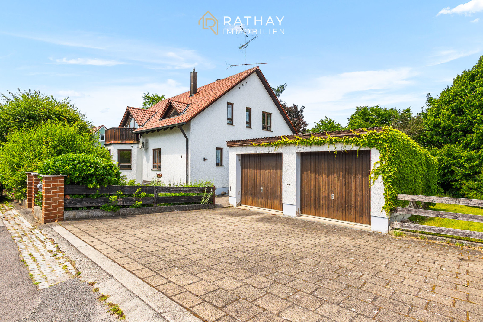 Read more about the article Raum für Ideen, Platz für Familie – EFH mit großem, idyllischem Garten in Burglengenfeld