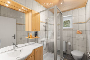 Gäste WC mit Dusche EG