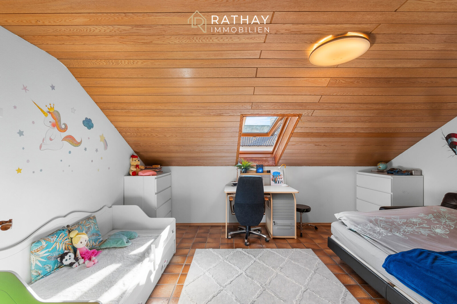 Kinderzimmer 1 OG