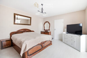 Elternschlafzimmer UG