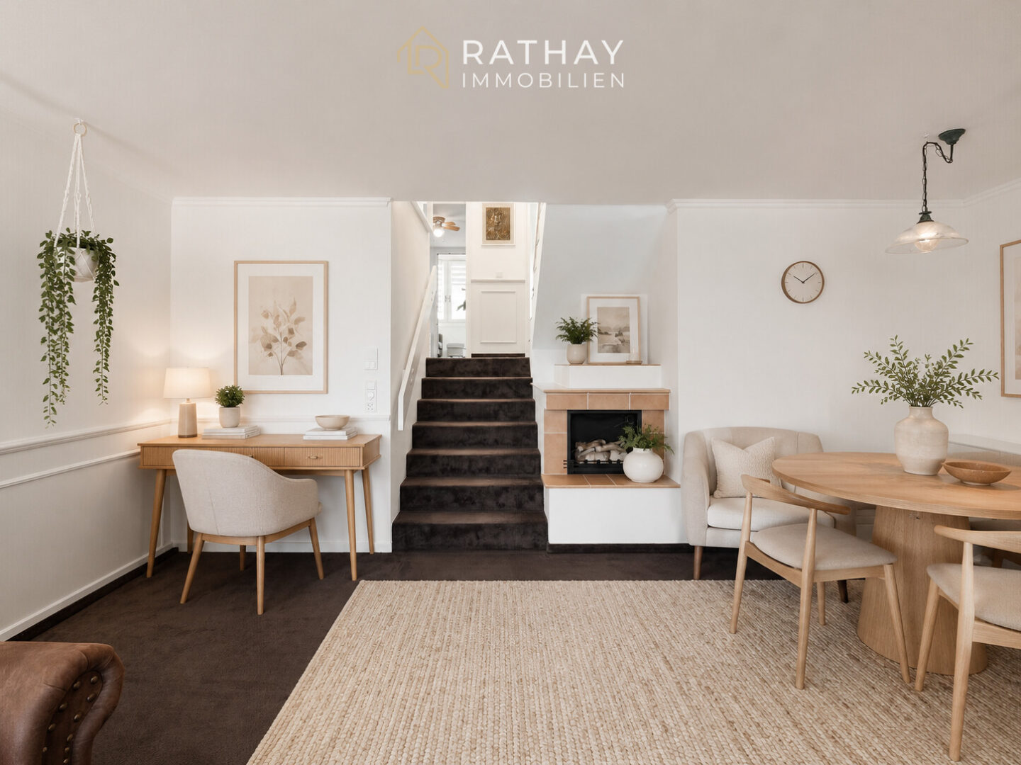 Mehr über den Artikel erfahren Split-Level-Maisonette mit Südloggia & Weitblick | 2 TG-Stellplätze