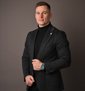 Herr Lukas Rathay